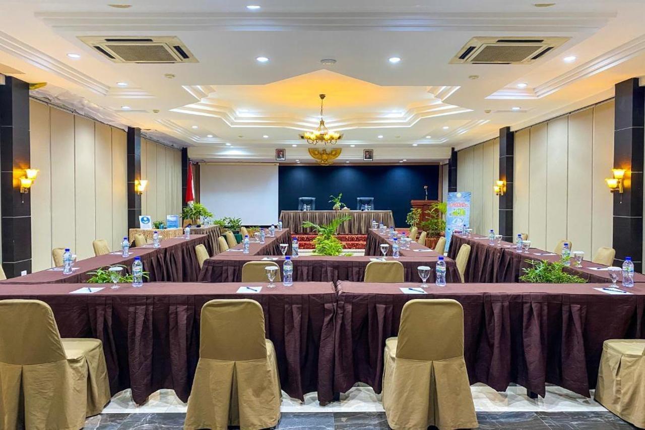 Comforta Hotel Tanjung Pinang Luaran gambar