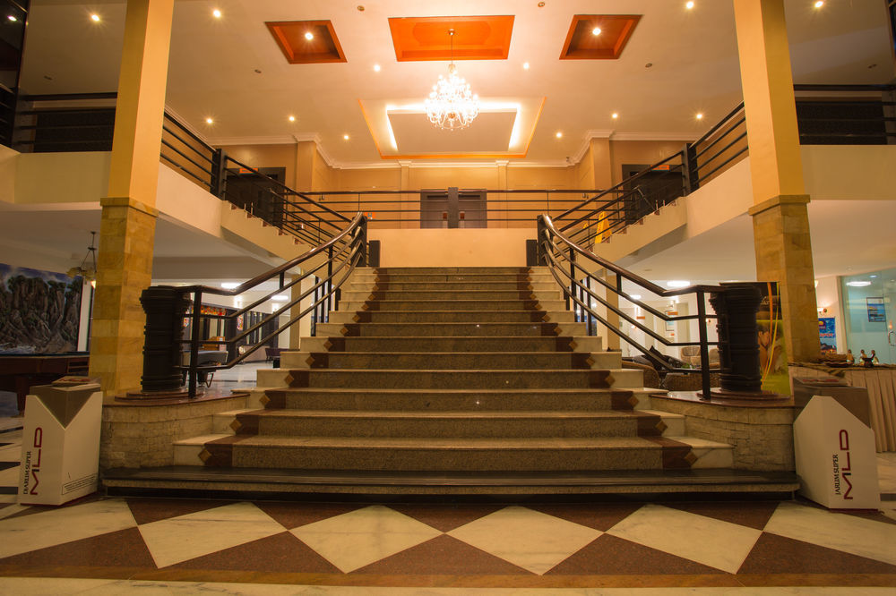 Comforta Hotel Tanjung Pinang Luaran gambar