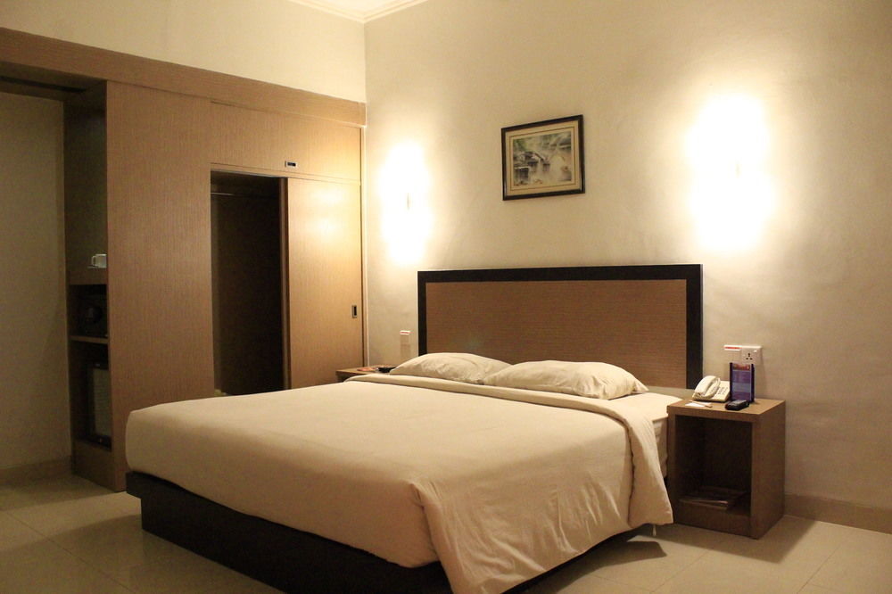 Comforta Hotel Tanjung Pinang Luaran gambar