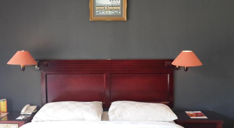Comforta Hotel Tanjung Pinang Luaran gambar