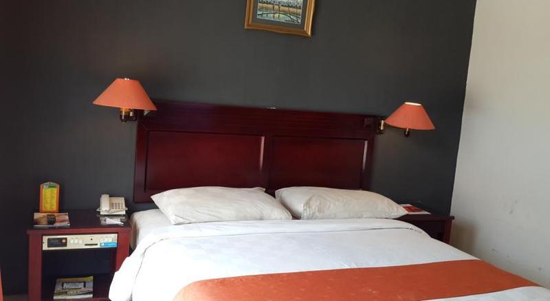 Comforta Hotel Tanjung Pinang Luaran gambar